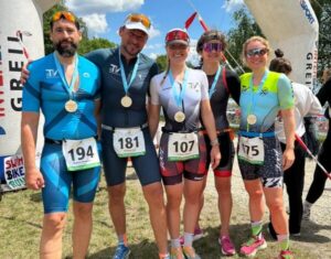 TV-Triathleten voll in Fahrt